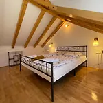 House Marin Dvor * Vrsine