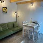 House Marin Dvor * Vrsine
