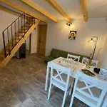 House Marin Dvor