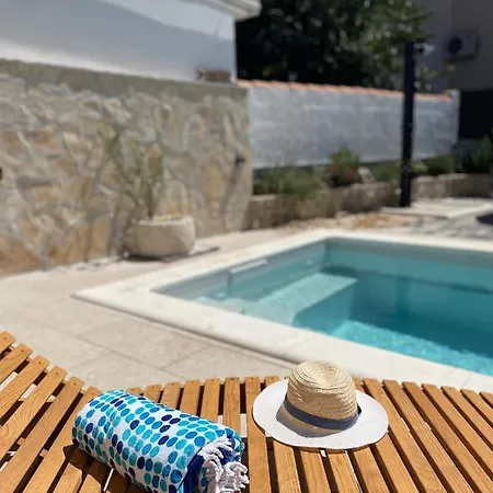 House Marin Dvor * Vrsine