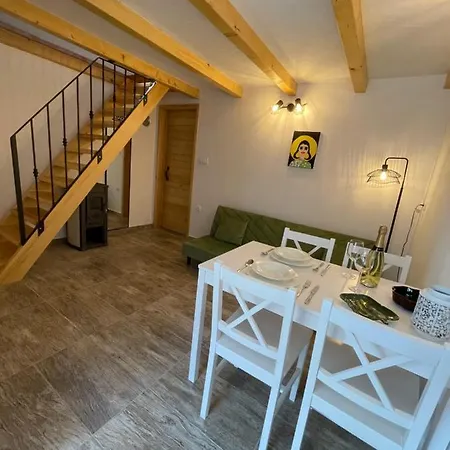 House Marin Dvor